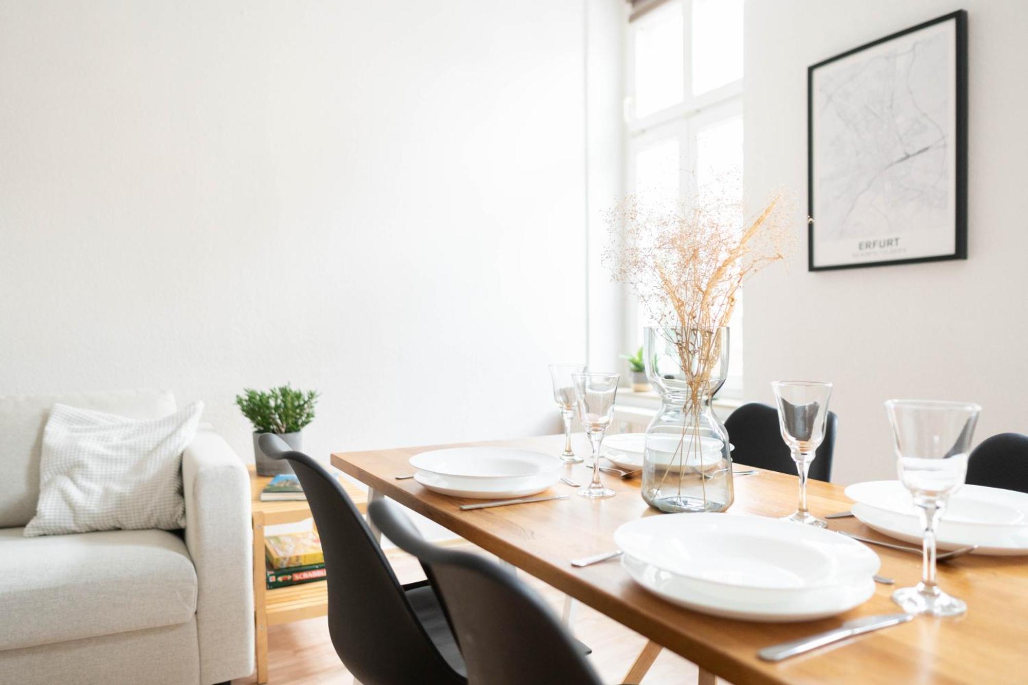 Grosse 3 Zimmer Wohnung Mit Netflix In Zentraler Lage エアフルト エクステリア 写真