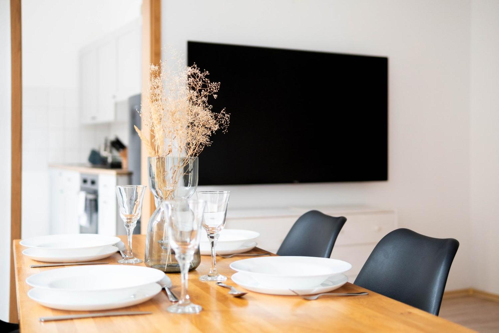 Grosse 3 Zimmer Wohnung Mit Netflix In Zentraler Lage エアフルト エクステリア 写真